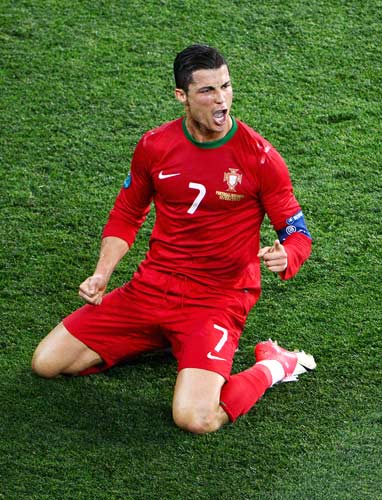 足球中的“无球跑动”意义（足球场上无球跑动的价值）