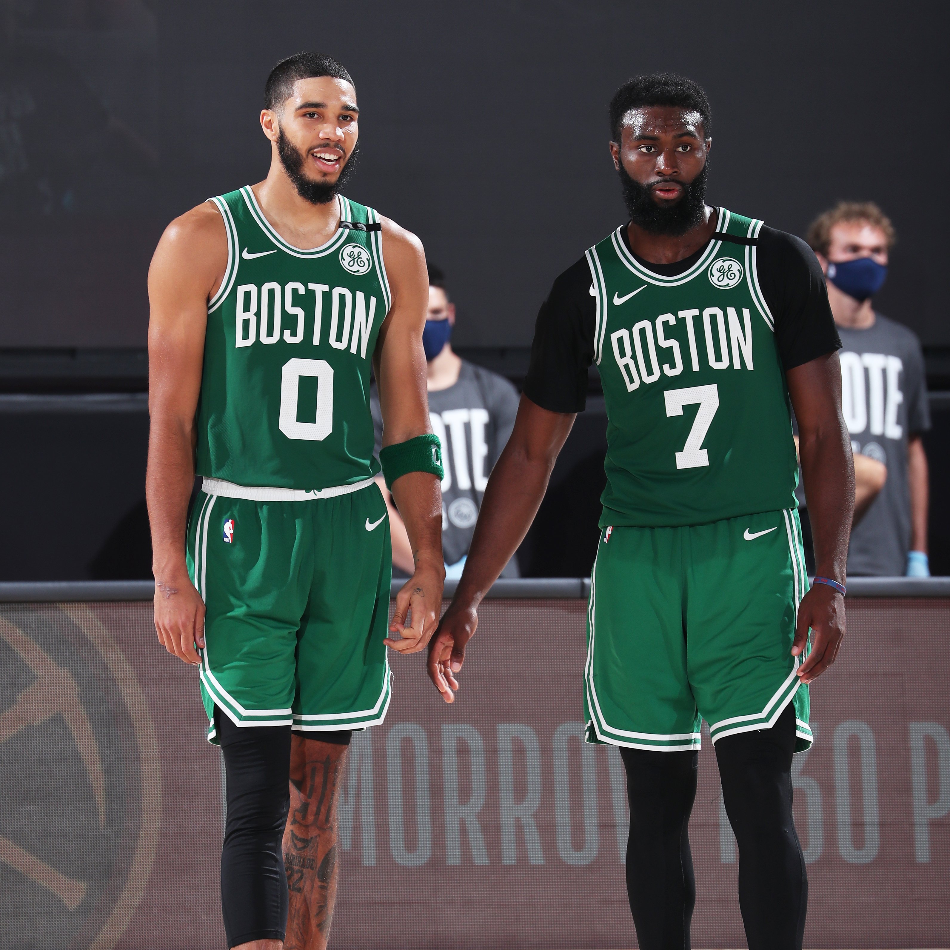 如何解决比赛中“体能崩盘”？（比赛中体能崩盘的应对策略）