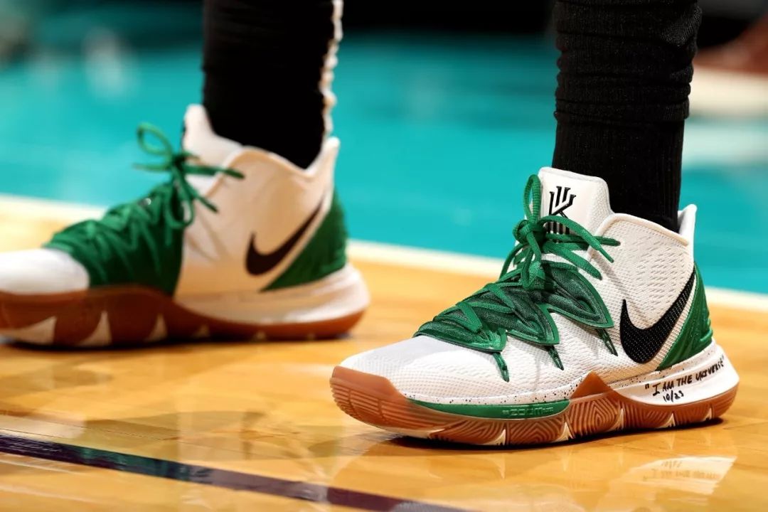 国安客战河内达万替补，据悉球员有小伤在身（客战河内，国安达万仅列替补，疑因轻伤在身）