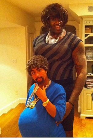 洛杉矶快船以131-116击败黄蜂，哈登55分创队史新高，成为NBA第四位得分超55分的球员，表现惊艳。（快船131-116力克黄蜂，哈登轰55分刷新队史纪录，成NBA史上第4位55+得分者，表现惊艳）