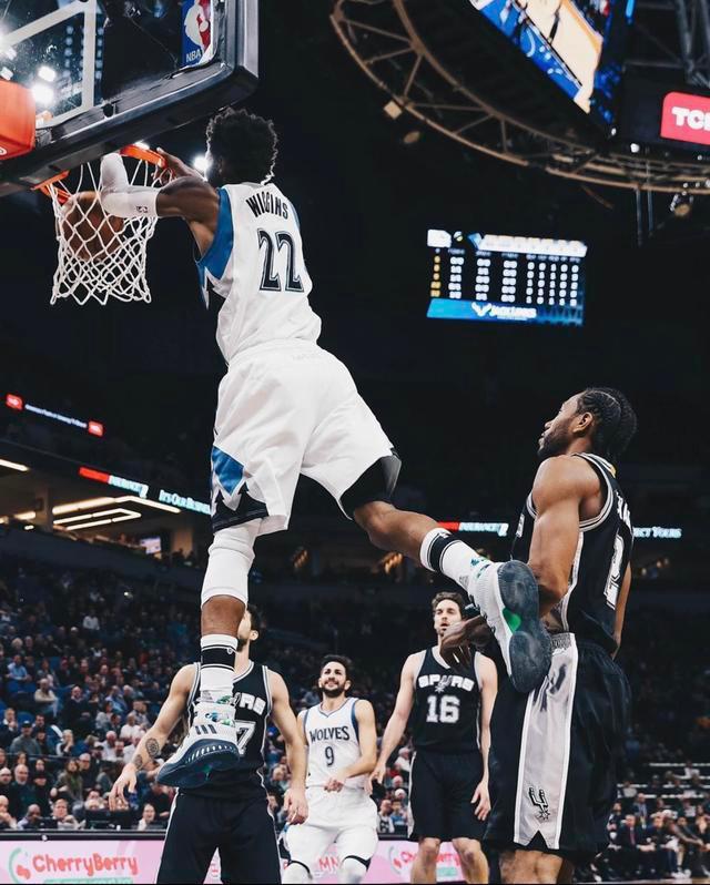 离大谱了！ 范戴克你退个锤子的退啊！利物浦1：1桑德兰！ 主队信仰只为英超（离谱至极！范戴克这退啥退？利物浦1-1桑德兰，主场信仰只为英超）