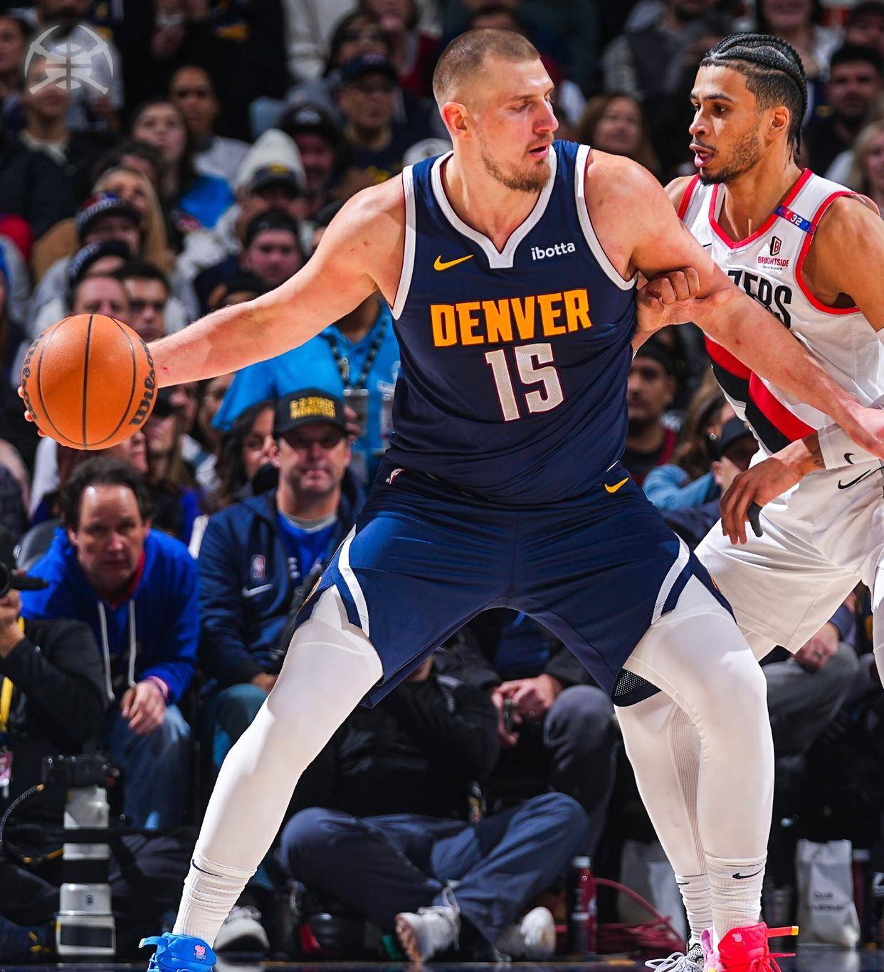 半场战报：维罗纳0-1帕尔马，马特奥-佩莱格里诺破门（半场战况：帕尔马1-0领先维罗纳，马特奥-佩莱格里诺建功）