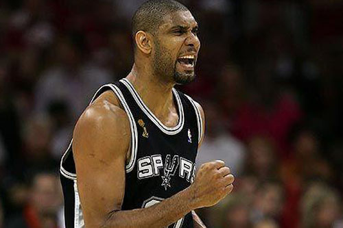 康宁汉姆自投自抢成功，邓罗三分绝平失败，活塞惜败（康宁汉姆补篮得手，邓罗绝平三分偏出，活塞憾负）